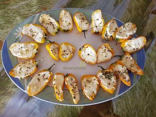 MINI PIMIENTOS RELLENOS DE QUESO