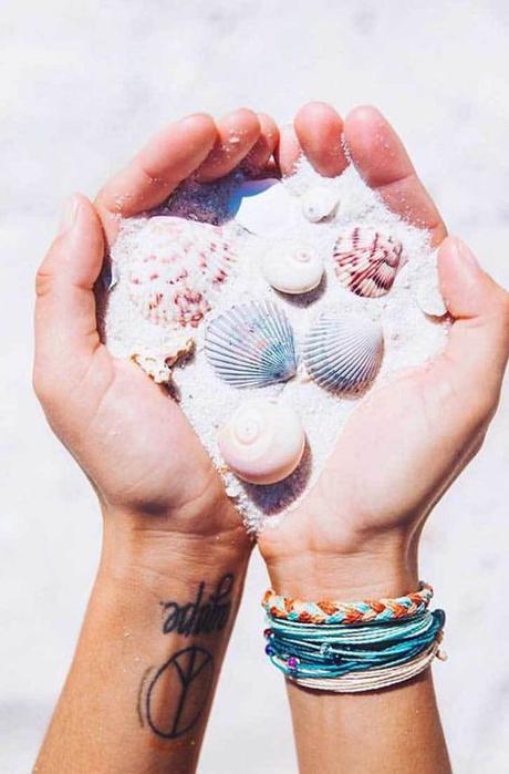 ideas de fotos para subir y arrasar en instagram este verano conchas petxines shells