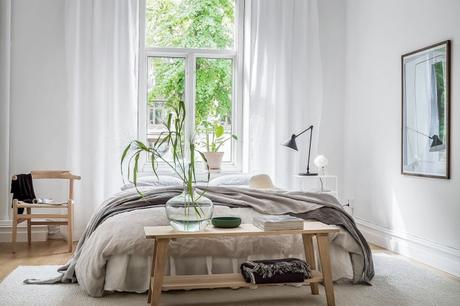 estilo escandinavo decoración dormitorio nórdico decoración de verano decoración colores suaves decoración colores neutros bambu madera clara   