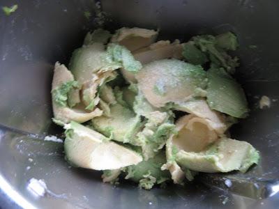 Aguacates rellenos de langostinos Thermomix