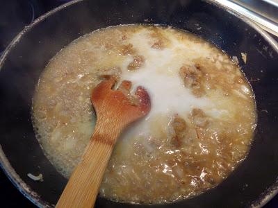 LANGOSTINOS AL CURRY VERDE CON COCO Y ARROZ BLANCO