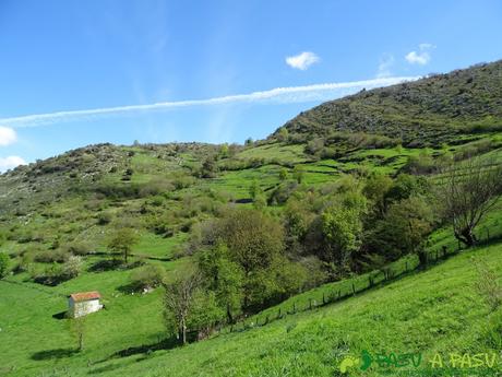 Subiendo de Serandi al Collado de la Canal Seca