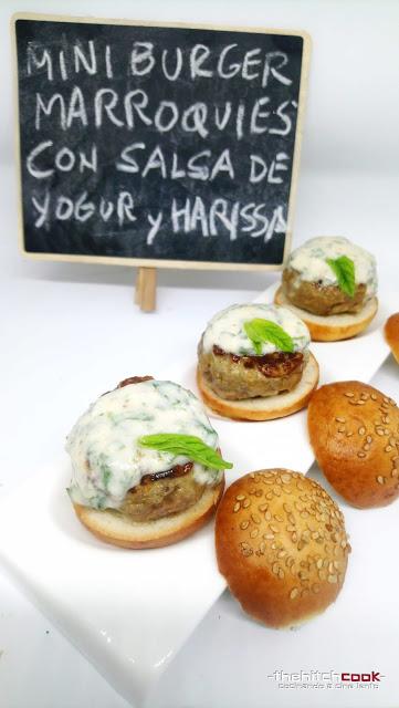 MINIBURGERS MARROQUÍES CON SALSA DE YOGUR Y HARISSA