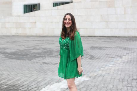 Vestido verde y botines camperos para verano Vestido verde y botines camperos para verano