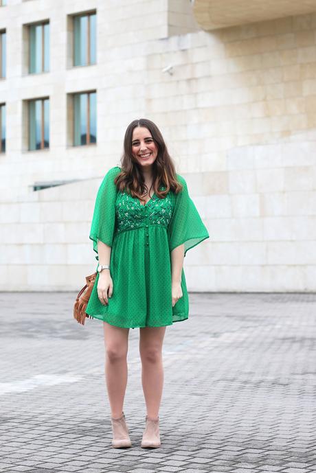Vestido verde y botines camperos para verano Vestido verde y botines camperos para verano