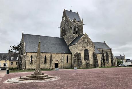 Colgado de la iglesia Colgado de la iglesia