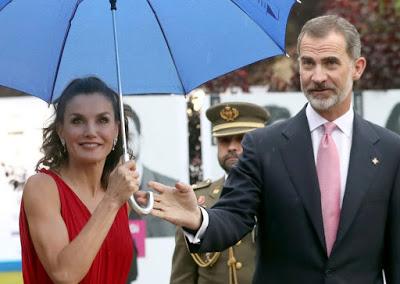 Los Reyes, en Gerona, presidieron los Premios Princesa, ante la “revuelta de los Elefantes”.