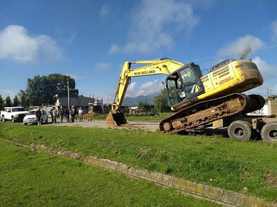 SUMA CAEM, PERSONAL Y MAQUINARIA PARA REFORZAR BORDO DEL RÍO BÓXIMO EN JIQUIPILCO