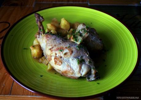 Conejo al ajillo con patatas Conejo al ajillo con patatas