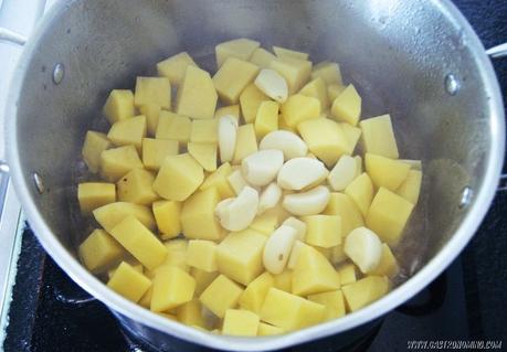 Conejo al ajillo con patatas Conejo al ajillo con patatas