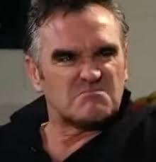 DISPARATES Y EXCESOS VERBALES DE LAS ESTRELLAS DE ROCK  Todo individuo dice tarde o temprano verdaderas estupideces, nadie está exento de quedar en ridículo o parecer un borrico rebuznando. Y en la lista de grandes desatinos verbales abundan, claro, lo...