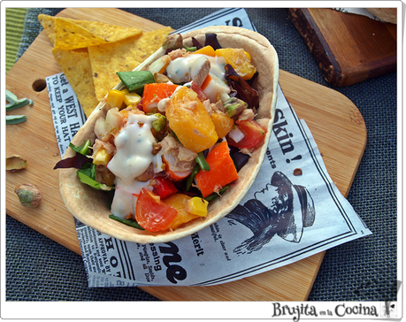 Barquitas con ensalada de melocotón