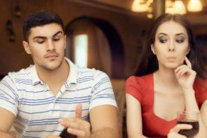 6 Señales que indican que tu pareja te controla tu pareja te controla