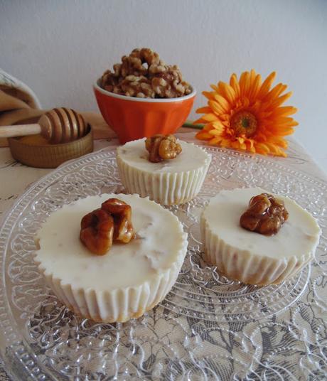 Mini cakes griegos con miel y nueces Mini cakes griegos con miel y nueces