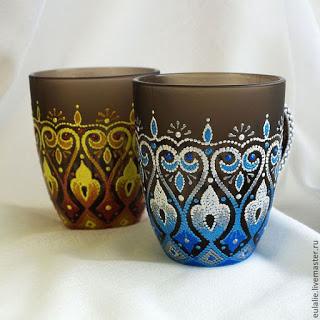 Aprende cómo decorar tazas con la técnica del puntillismo