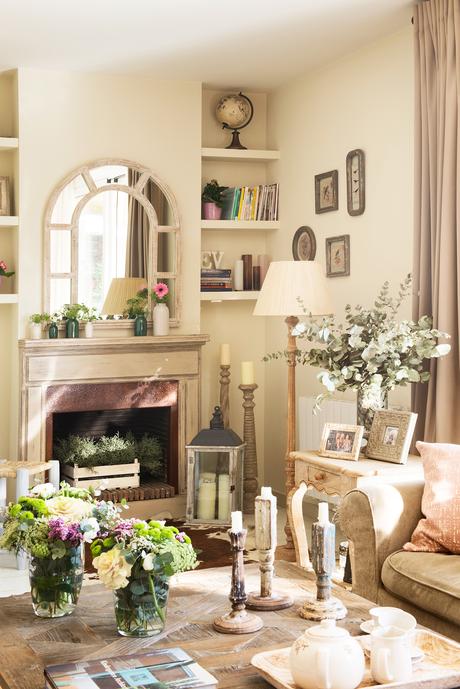 Salón con chimenea y detalles clásicos_ 00457227