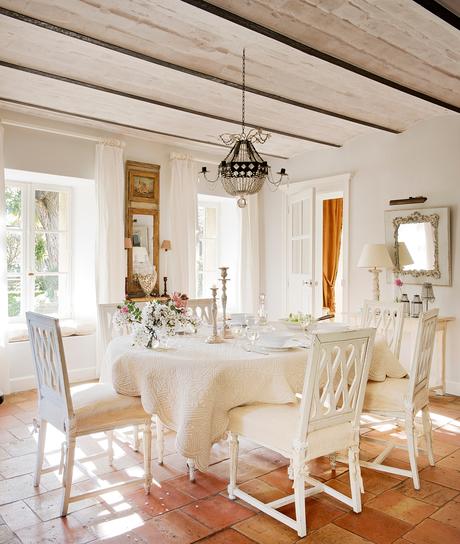 Comedor rústico-clásico en blanco_ 00386143