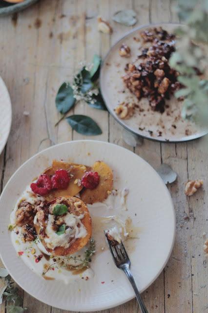 Melocotones a la plancha  con nueces caramelizadas al Tomillo