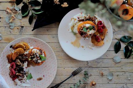 Melocotones a la plancha  con nueces caramelizadas al Tomillo