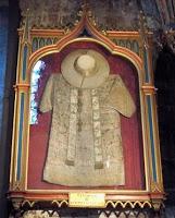 Amado por un antipapa y un papa. Amado por un antipapa y un papa.