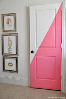 13 Hermosas ideas de cómo decorar puertas de forma espectacular