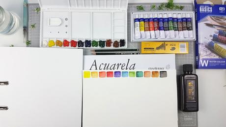 Decora tus archivadores con acuarelas