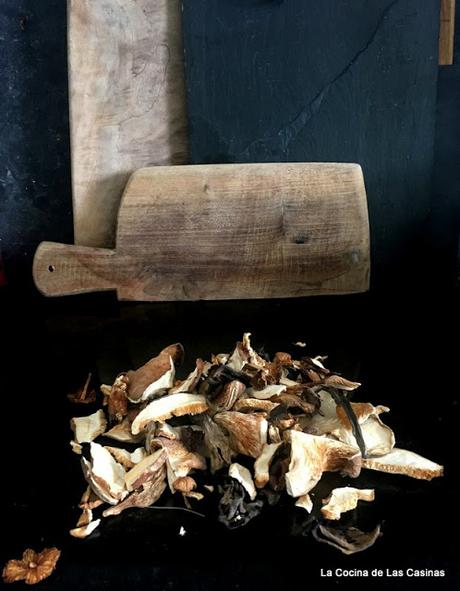 Calzone Pizza de Setas y Panceta #CookingTheChef: Gennaro Contaldo Calzone Pizza de Setas y Panceta #CookingTheChef: Gennaro Contaldo