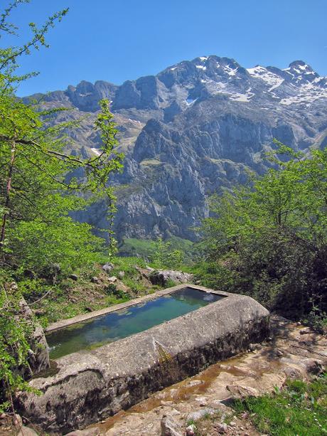 Valdepino y Traviesa de la Jastia desde Angón Valdepino y Traviesa de la Jastia desde Angón