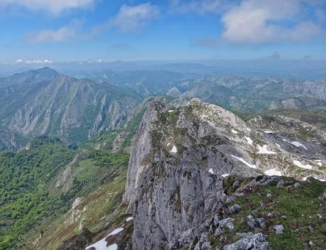 Valdepino y Traviesa de la Jastia desde Angón