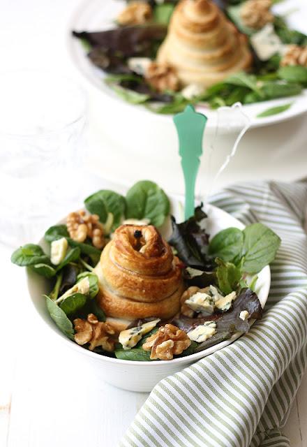 Ensalada de pera, queso azul y nueces