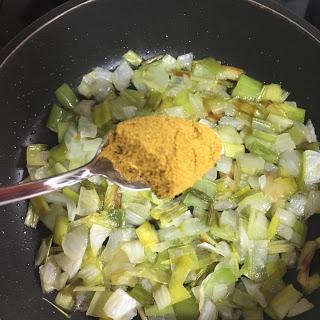 Crema De Lentejas Al Curry Con Leche De Coco