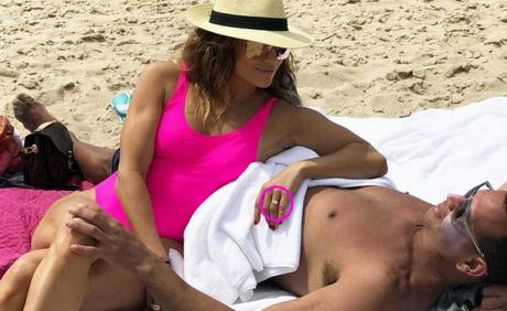 Jennifer Lopez #JLo luce revelador anillo junto con Alex Rodríguez