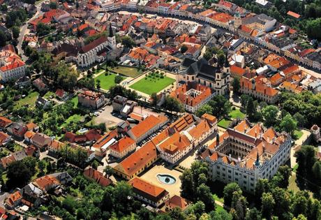 ¡Disfruta el Verano en los Jardines Checos! ¡Disfruta el Verano en los Jardines Checos!