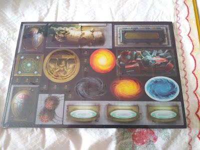Foto-unbox de la caja Burning of Prospero