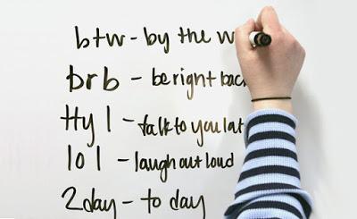 Acrónimos en inglés: qué significa WTF, LOL, OMG, LMAO...