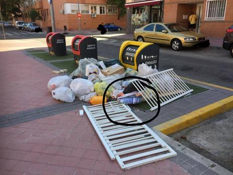 RESIDUOS SIN RECOGER, LAS FRONTERAS Y FALTA DE MANTENIMIENTO EN CALLES.