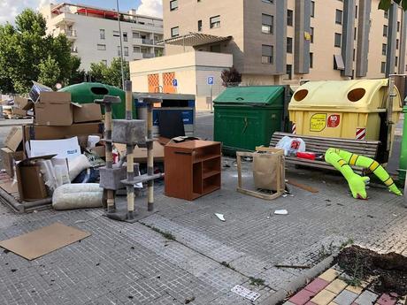 RESIDUOS SIN RECOGER, LAS FRONTERAS Y FALTA DE MANTENIMIENTO EN CALLES.