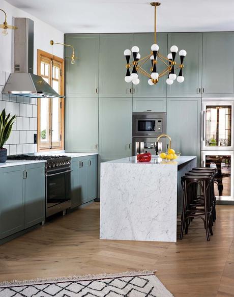 Una vivienda de 100 años renovada con un diseño moderno Una vivienda de 100 años renovada con un diseño moderno