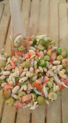 Ensalada de verano con alubias blancas