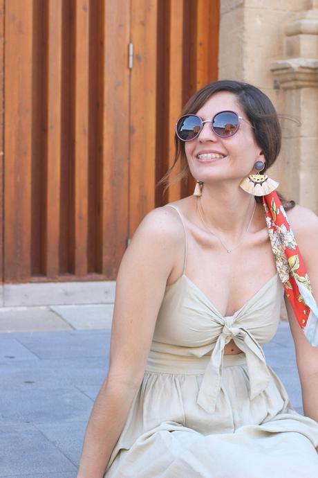 Outfit con vestido midi beige outfits ideas vestido midi beige