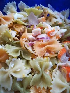 Ensalada de Mariposas de Pasta Tricolor