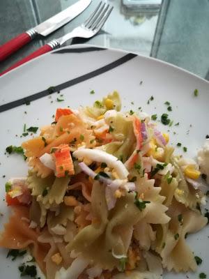 Ensalada de Mariposas de Pasta Tricolor