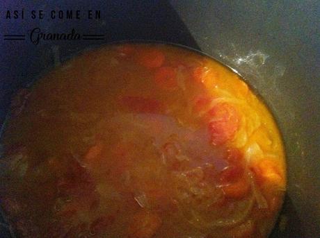 Codillo de cerdo en salsa Codillo de cerdo en salsa