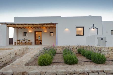 villa vacaciones ibiza villa alquiler ibiza estilo mediterráneo decoración mediterránea decoración ibiza decoración blanco madera   