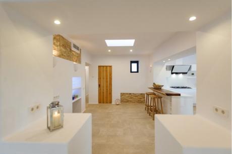 villa vacaciones ibiza villa alquiler ibiza estilo mediterráneo decoración mediterránea decoración ibiza decoración blanco madera   