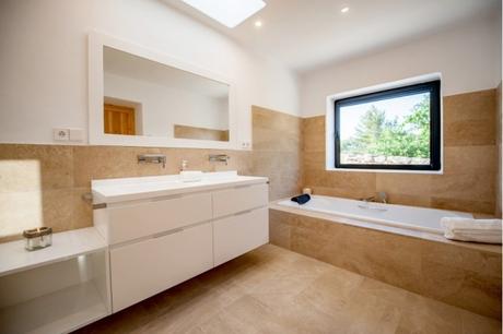 villa vacaciones ibiza villa alquiler ibiza estilo mediterráneo decoración mediterránea decoración ibiza decoración blanco madera   