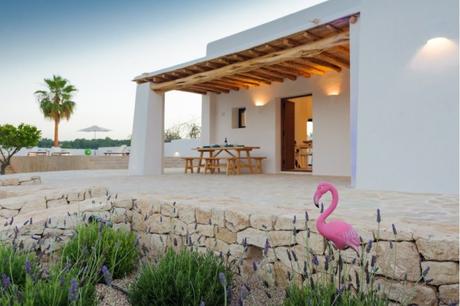 villa vacaciones ibiza villa alquiler ibiza estilo mediterráneo decoración mediterránea decoración ibiza decoración blanco madera   