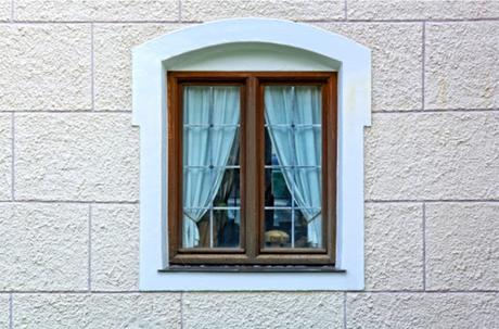 - Ventanas de Madera.
