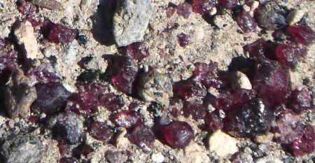 Geometría mineral en el Hoyazo de las Granatillas de Níjar