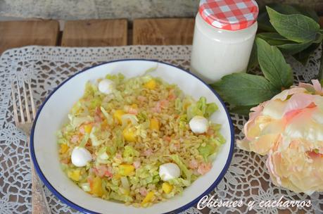 Ensalada de trigo con langostinos y mango